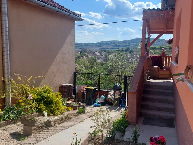 Eladó ház Sárisáp 95 nm