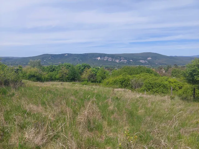 Eladó telek Esztergom, Döbönkút utca 1460 nm