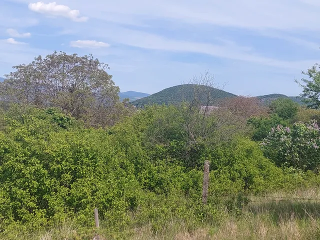 Eladó telek Esztergom 1460 nm