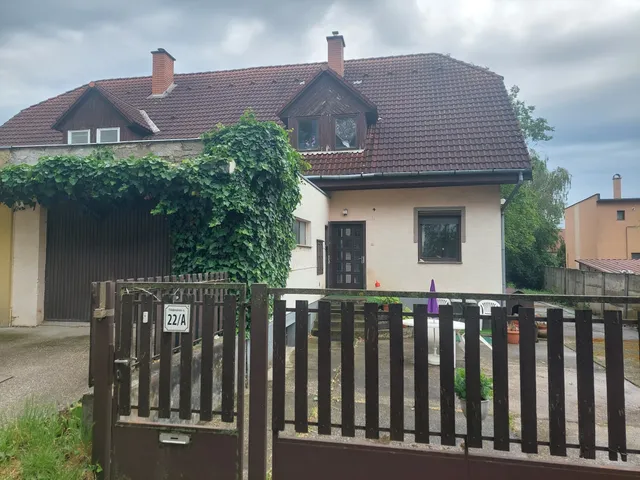 Eladó ház Esztergom, Szentgyörgymező 225 nm