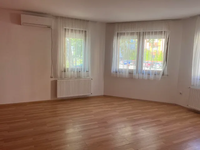 Kiadó lakás Kecskemét, Homokbánya 65 nm
