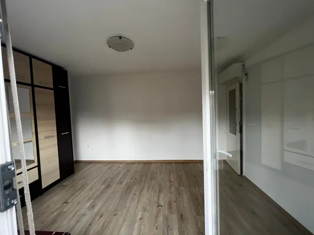 Kiadó lakás Kecskemét, Hunyadiváros 64 nm