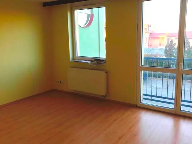 Kiadó lakás Kecskemét, Hunyadiváros 54 nm