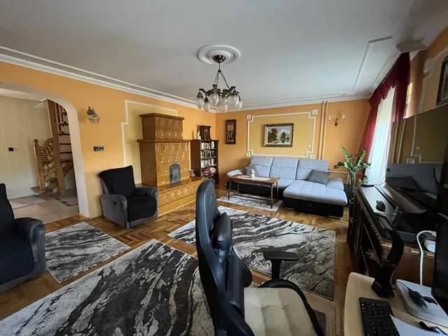 Eladó ház Kecskemét, Hunyadiváros 130 nm