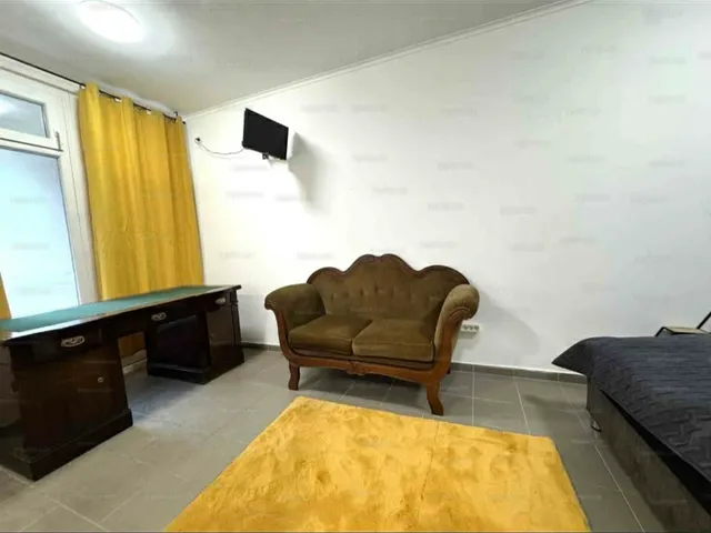 Kiadó kereskedelmi és ipari ingatlan Kecskemét, Belváros 42 nm