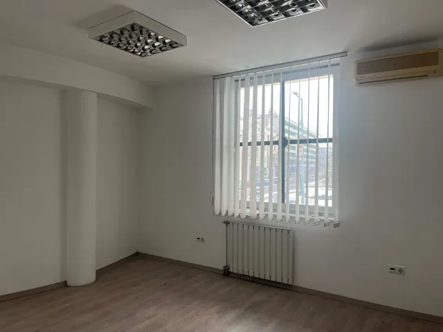 Kiadó kereskedelmi és ipari ingatlan Kecskemét, Belváros 20 nm