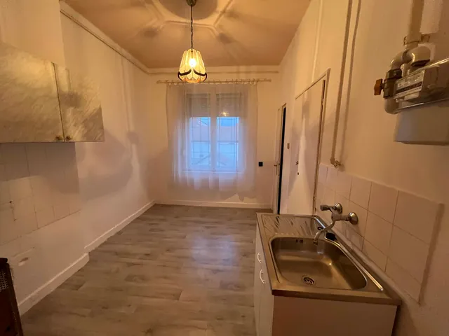 Eladó lakás Kecskemét, Belváros 33 nm