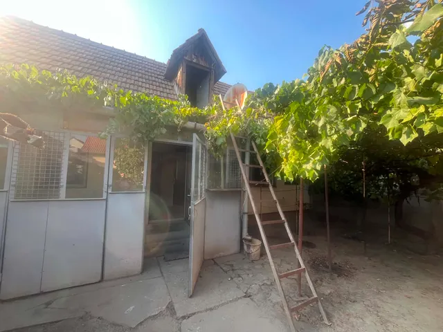 Eladó ház Kecskemét, Máriaváros 55 nm
