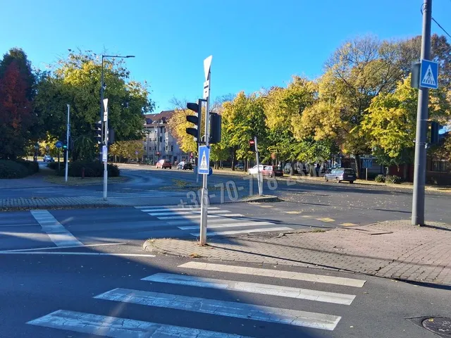 Eladó garázs Békéscsaba 18 nm