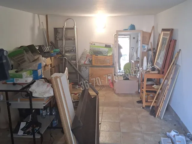 Eladó garázs Békéscsaba 18 nm