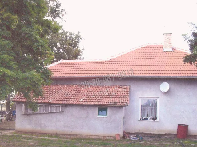 Eladó mezőgazdasági ingatlan Békéscsaba, Kerek tanya 80 nm