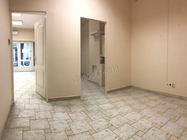 Eladó kereskedelmi és ipari ingatlan Békéscsaba, Kinizsi utca 63 nm