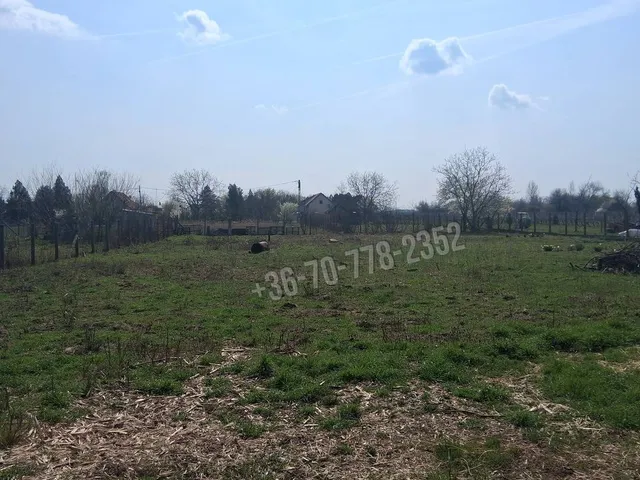 Eladó telek Békéscsaba, Kenderföldek 1600 nm