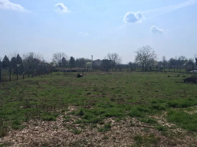 Eladó telek Békéscsaba, Kenderföldek 1600 nm