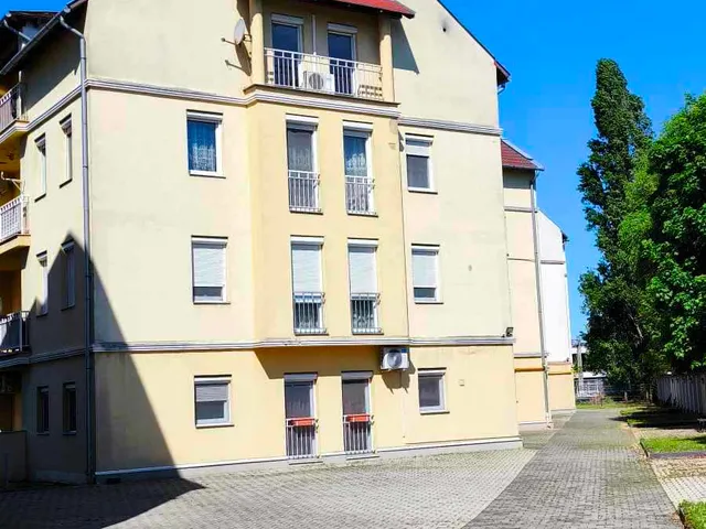 Eladó lakás Debrecen, Széchenyikert, Szoboszlói út 48 nm