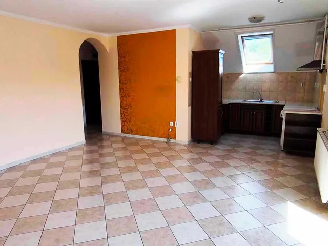 Eladó lakás Debrecen, Széchenyikert, Szoboszlói út 48 nm