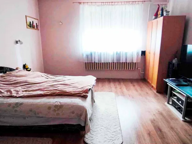 Eladó ház Hajdúhadház, Malom u 104 nm