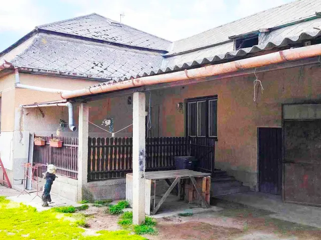 Eladó ház Hajdúhadház, Malom u 104 nm