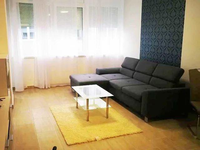 Kiadó lakás Debrecen, Belváros, Péterfia u 58 nm