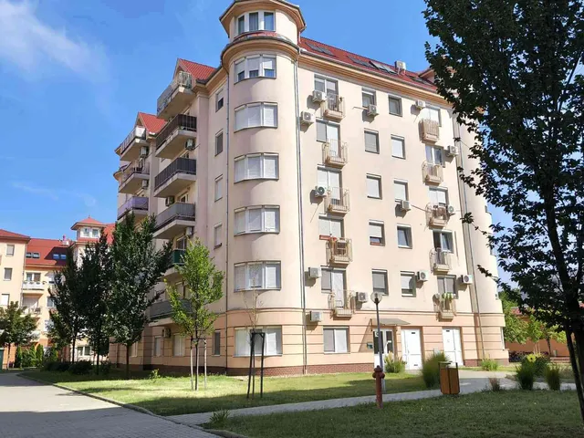 Kiadó lakás Debrecen, Akadémiakert 56 nm