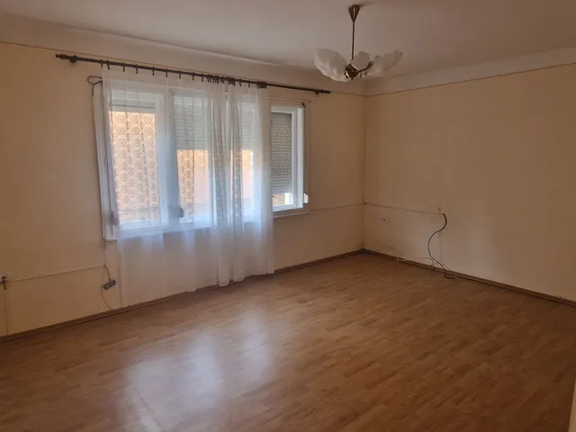Eladó ház Gyomaendrőd, Gyoma, Áchim András 110 nm