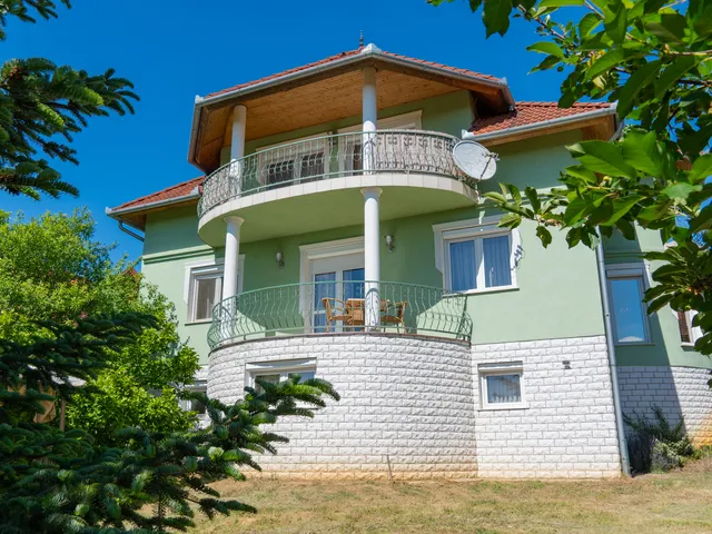 Eladó ház Keszthely, Kertváros 247 nm