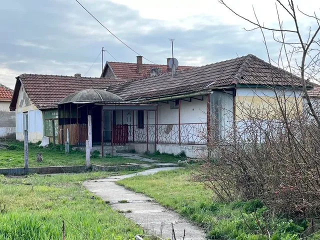 Eladó ház Szentlőrinckáta 70 nm