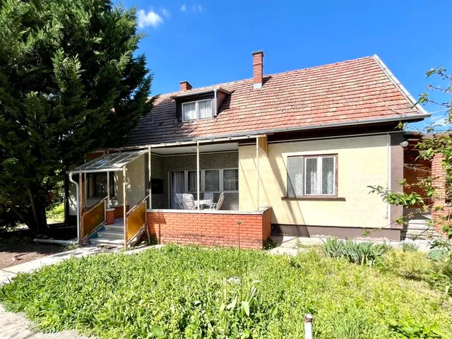 Eladó ház Nagykáta 140 nm