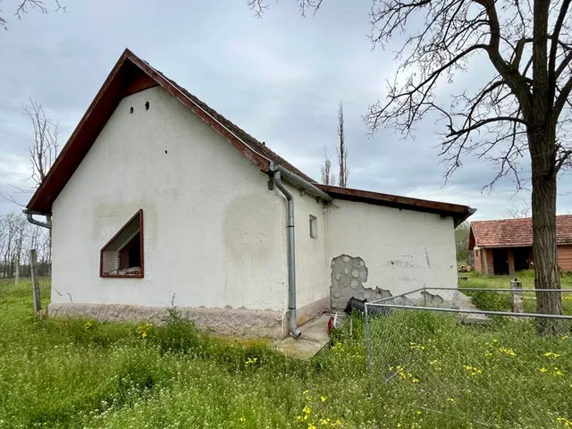 Eladó mezőgazdasági ingatlan Nagykáta 85 nm