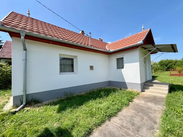 Eladó ház Szentmártonkáta 70 nm
