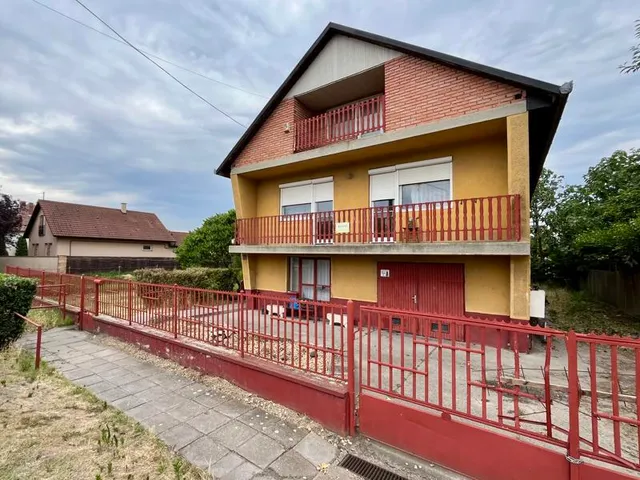 Eladó ház Nagykáta 180 nm