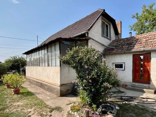 Eladó ház Tápiószele 95 nm
