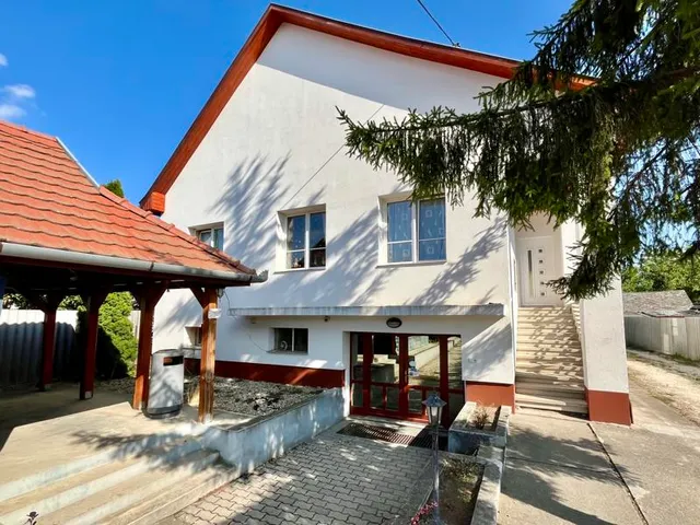 Eladó ház Tápióbicske 190 nm