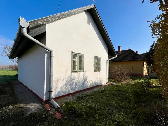 Eladó mezőgazdasági ingatlan Tápiószentmárton 22 nm