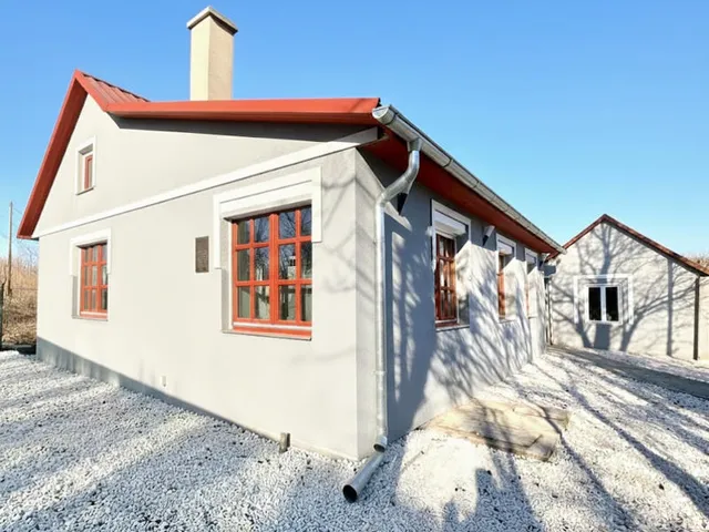 Eladó mezőgazdasági ingatlan Nagykáta 100 nm