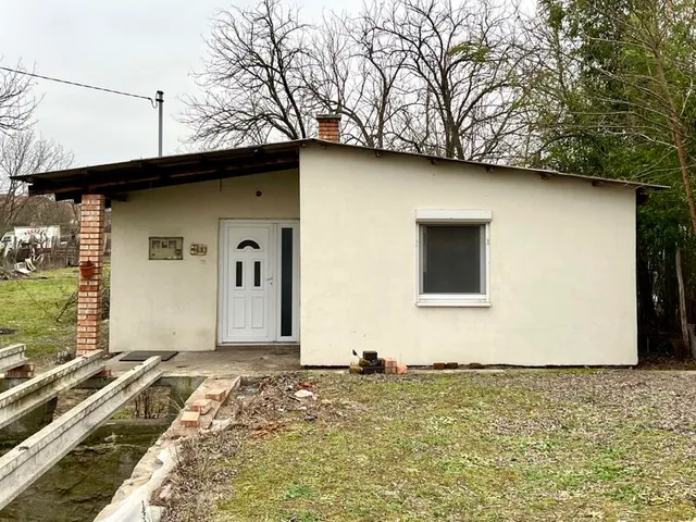 Eladó ház Szentmártonkáta 35 nm