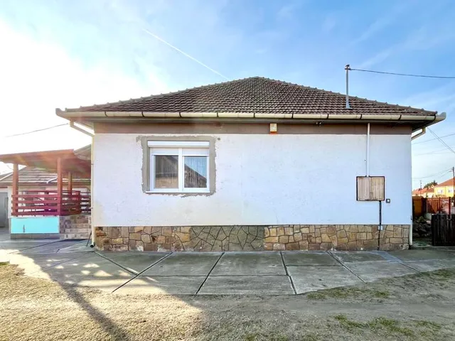 Eladó ház Nagykáta 102 nm