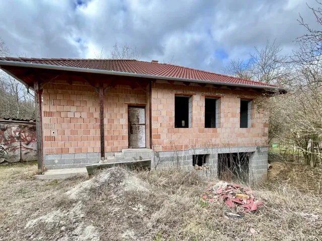 Eladó ház Valkó 70 nm