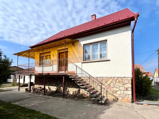 Eladó ház Nagykáta 190 nm