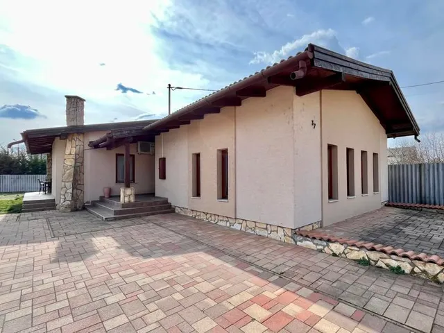 Eladó ház Nagykáta 143 nm