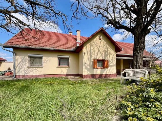 Eladó ház Tápiószentmárton 76 nm