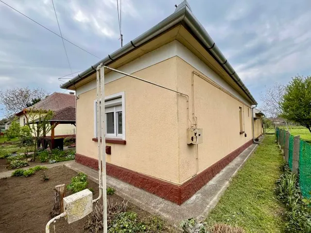 Eladó ház Tápiószele 53 nm