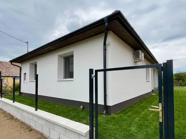 Eladó ház Tápióság 115 nm