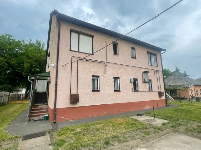 Eladó ház Debrecen, Homokkert 260 nm