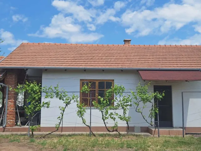 Eladó ház Debrecen, Méhészkert 70 nm