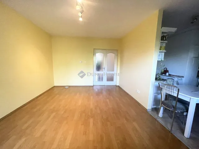 Eladó lakás Szeged, Róna utca 64 nm