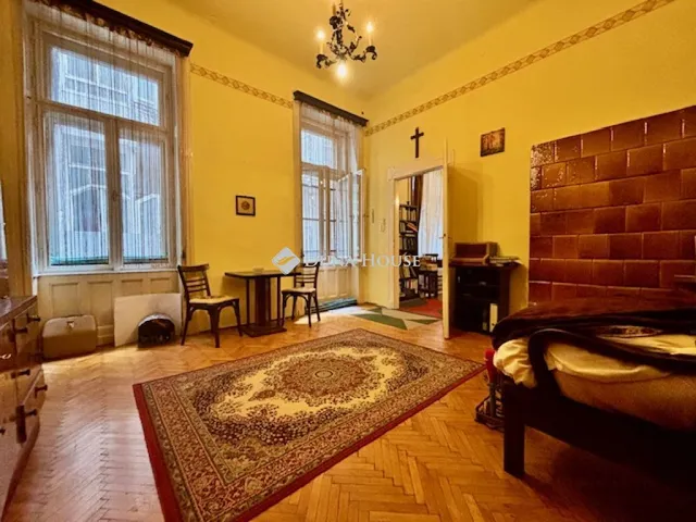 Eladó lakás Budapest IX. kerület, Bakáts tér 75 nm