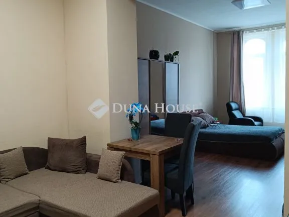 Eladó lakás Budapest VIII. kerület, Lujza utca 54 nm