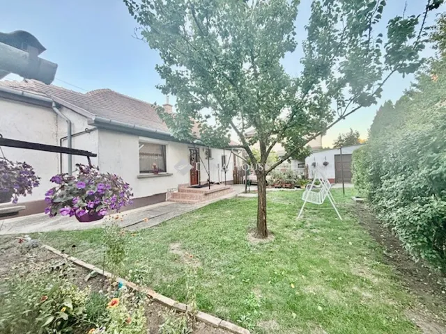 Eladó ház Budapest XVIII. kerület, Halomi út 165 nm