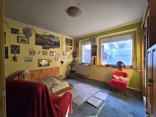 Eladó ház Pécel 61 nm